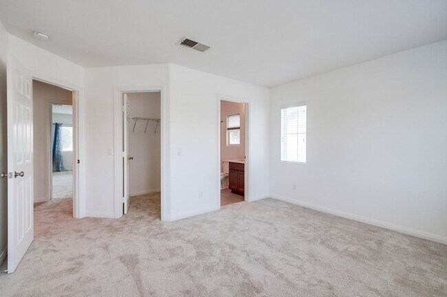Building Photo - Upgraded Executive Home in Rancho Santalina