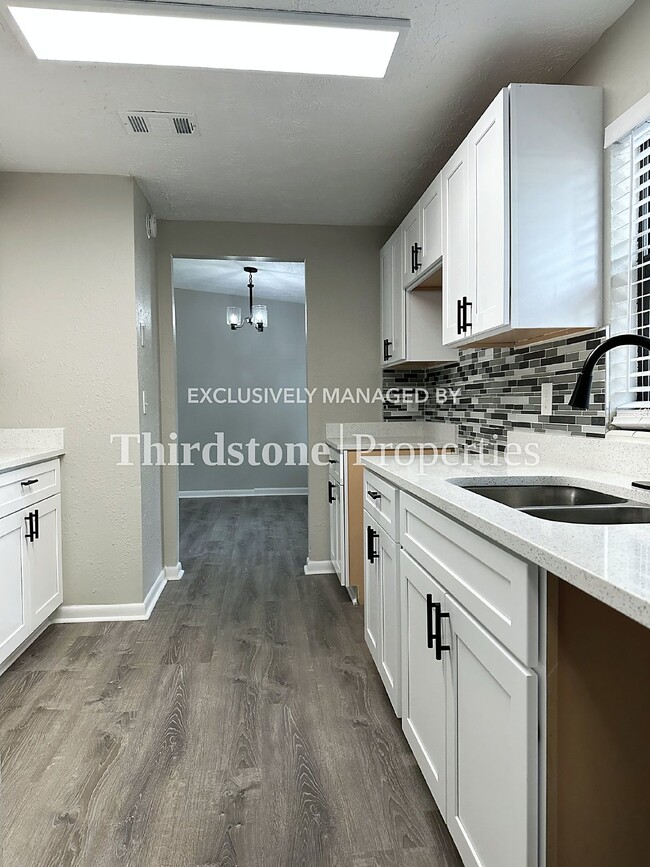 Building Photo - 10833 Liscard Rd S