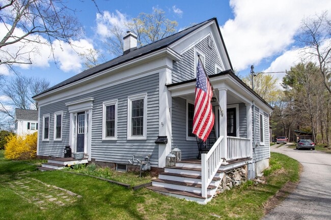 Building Photo - 33 Exeter Rd