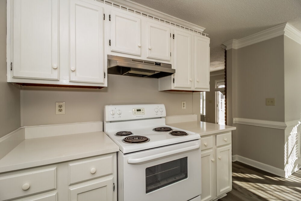 Building Photo - 5176 Ray Ct