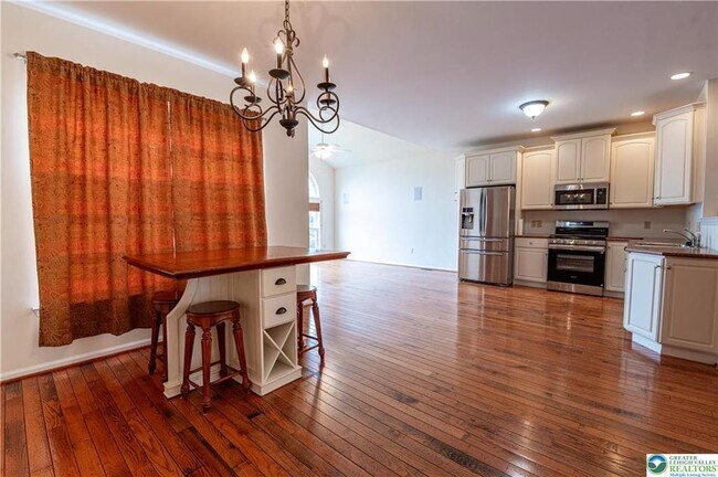 Building Photo - 5811 Fresh Meadow Dr
