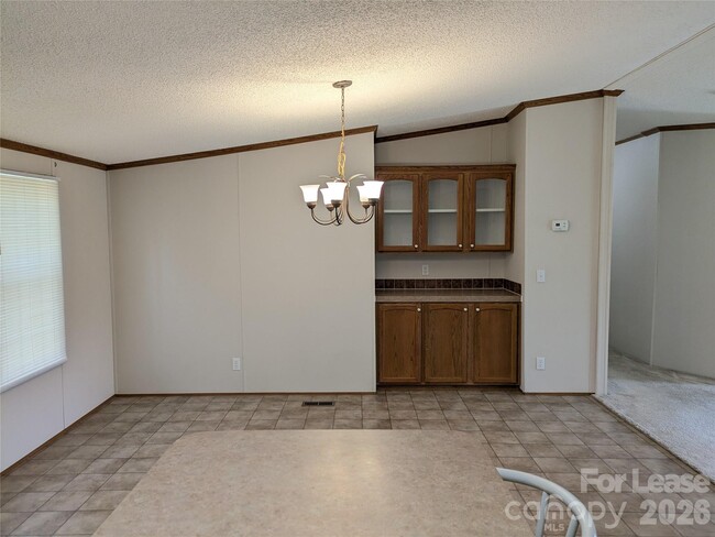 Building Photo - 338 Weathers Creek Rd