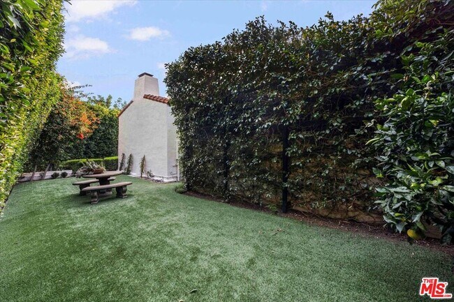 Building Photo - 1901 El Cerrito Pl