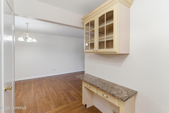 Building Photo - 1201 Normandy Ct