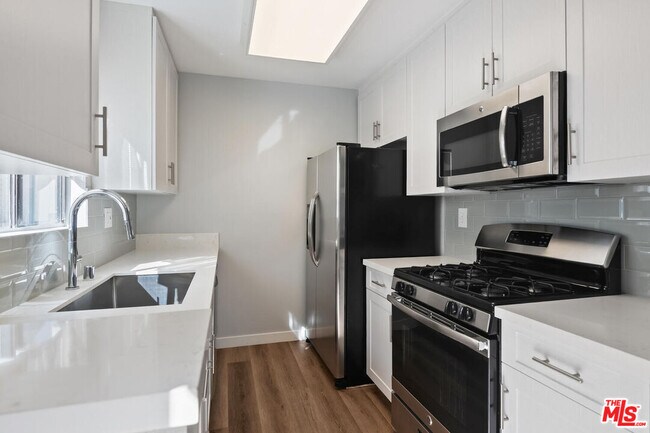 Building Photo - 29239 Heathercliff Rd