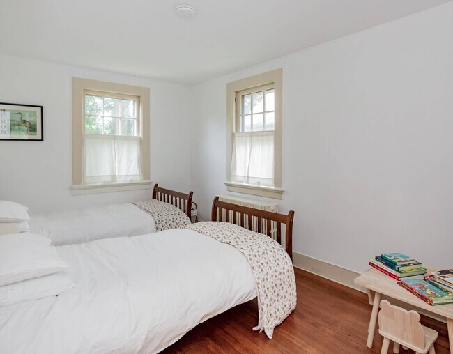 Building Photo - 7 Cooper Ln