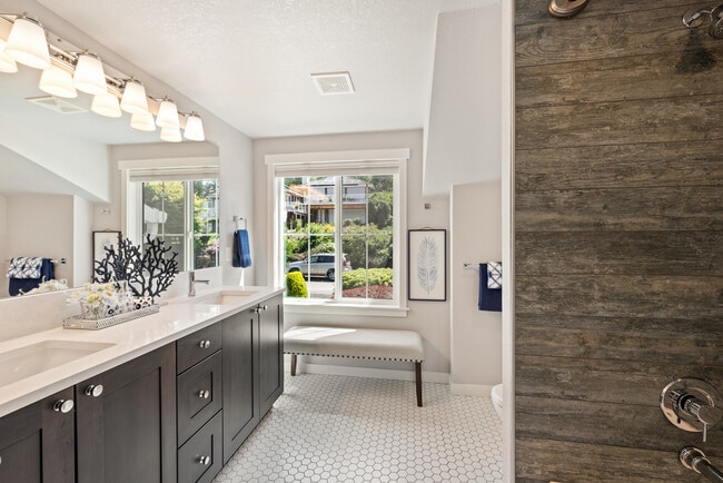 Building Photo - 6119 114th Ave NE