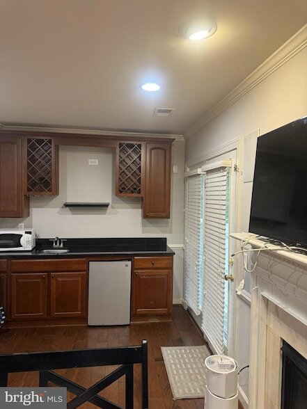 Building Photo - 3008 Hollow Crest Pl