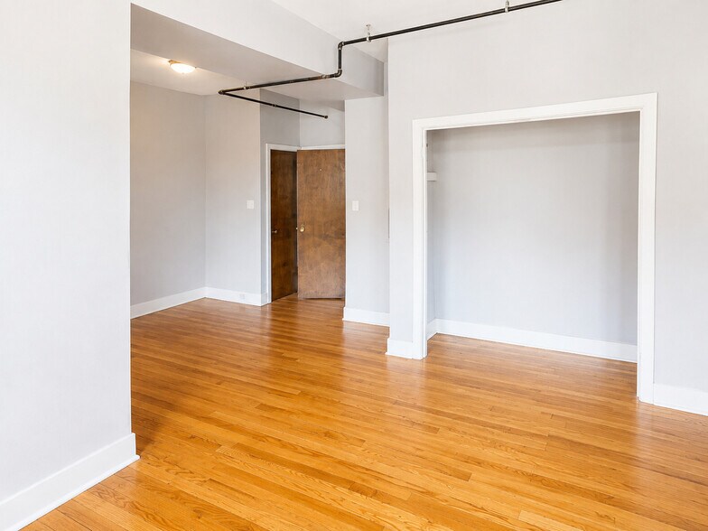 Building Photo - The Central Apartments