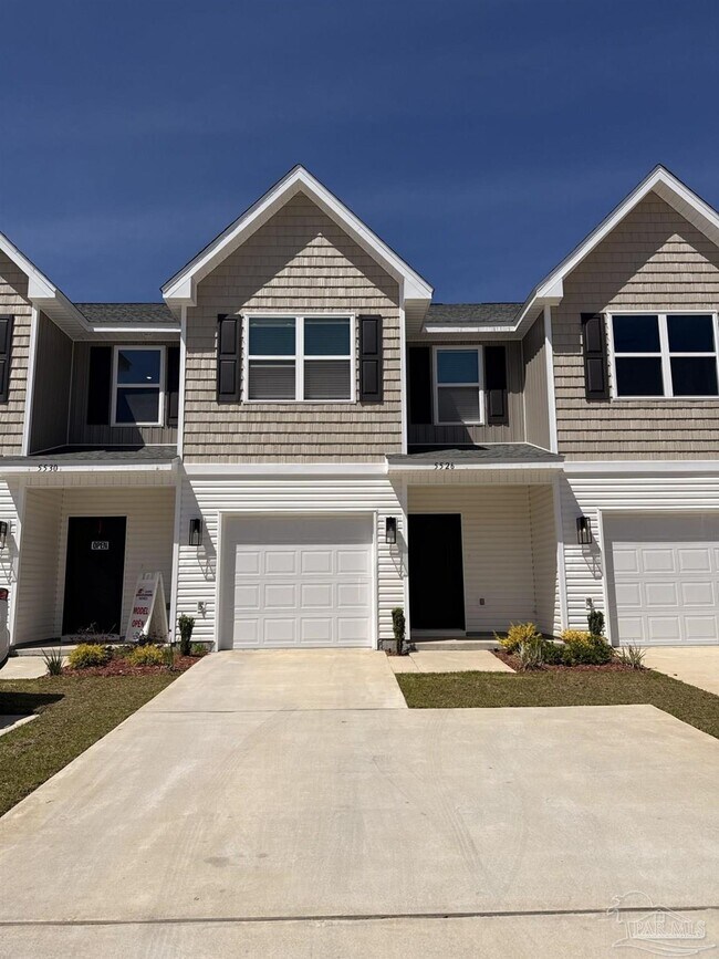 Building Photo - 5562 Lexlee Blvd