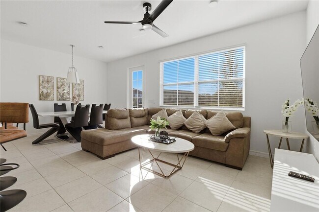 Building Photo - 710 Longboat Dr