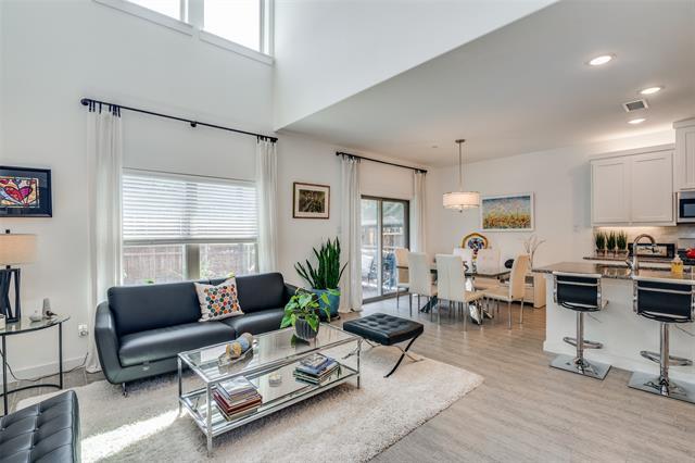 Building Photo - 2724 Splendor Ln