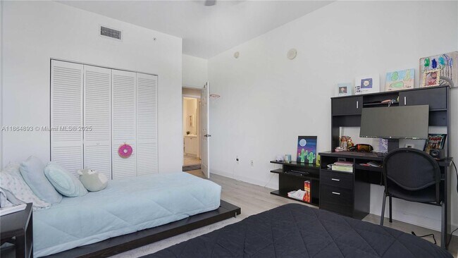 Building Photo - 8390 SW 72nd Ave