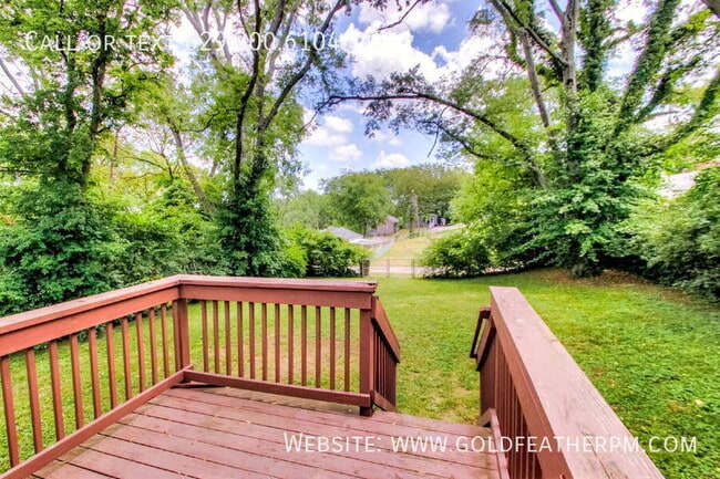 Building Photo - 2116 14th Ave N