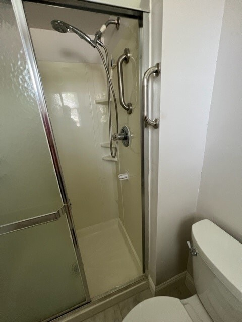 Shower - 1777 N Dove Rd
