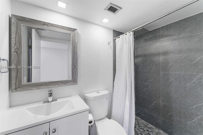 Building Photo - 17890 W Dixie Hwy