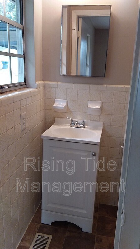 Building Photo - 1109 Arcadia Cir