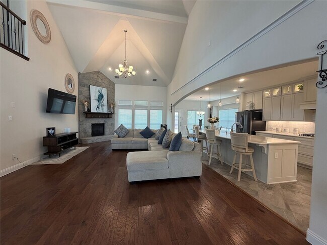 Building Photo - 9840 El Colina Dr