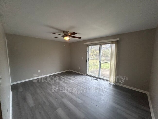 Building Photo - 4231 Knollcroft Rd