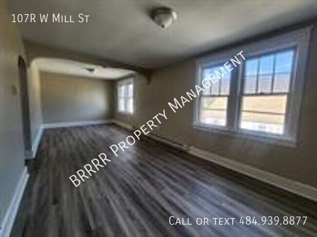 Building Photo - 107R W Mill St-