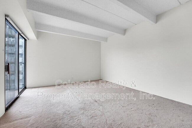Building Photo - 777 N Washington St