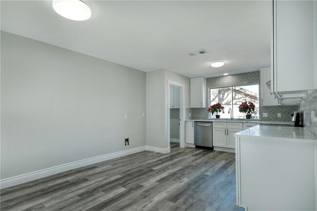 Building Photo - 13009 Sherbourne St