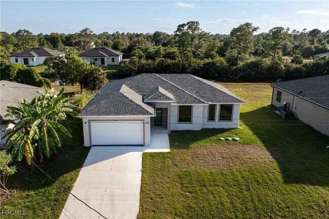 Building Photo - 1134 Cummings St E