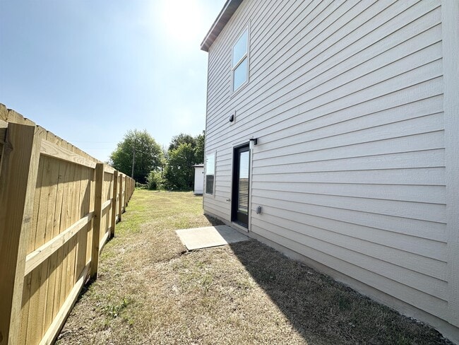 Building Photo - 1070 Boardwalk