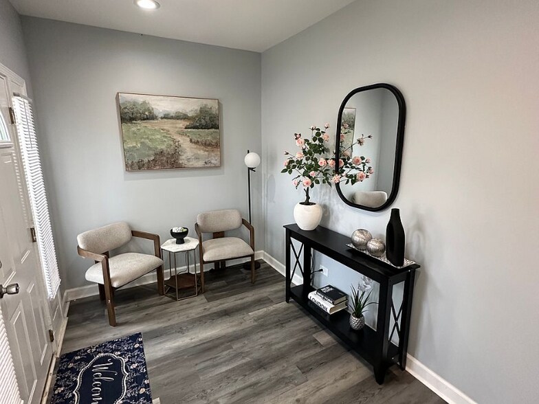 Building Photo - 3320 Ernst St