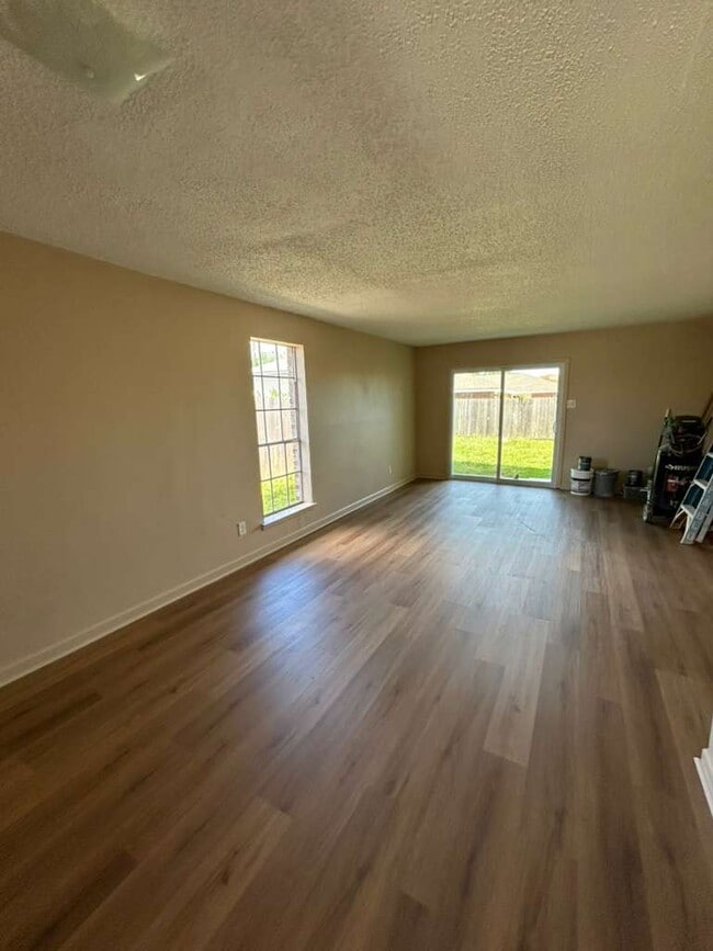 Building Photo - 2604 Richland St