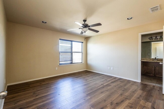 Building Photo - 5706 Montevista Dr