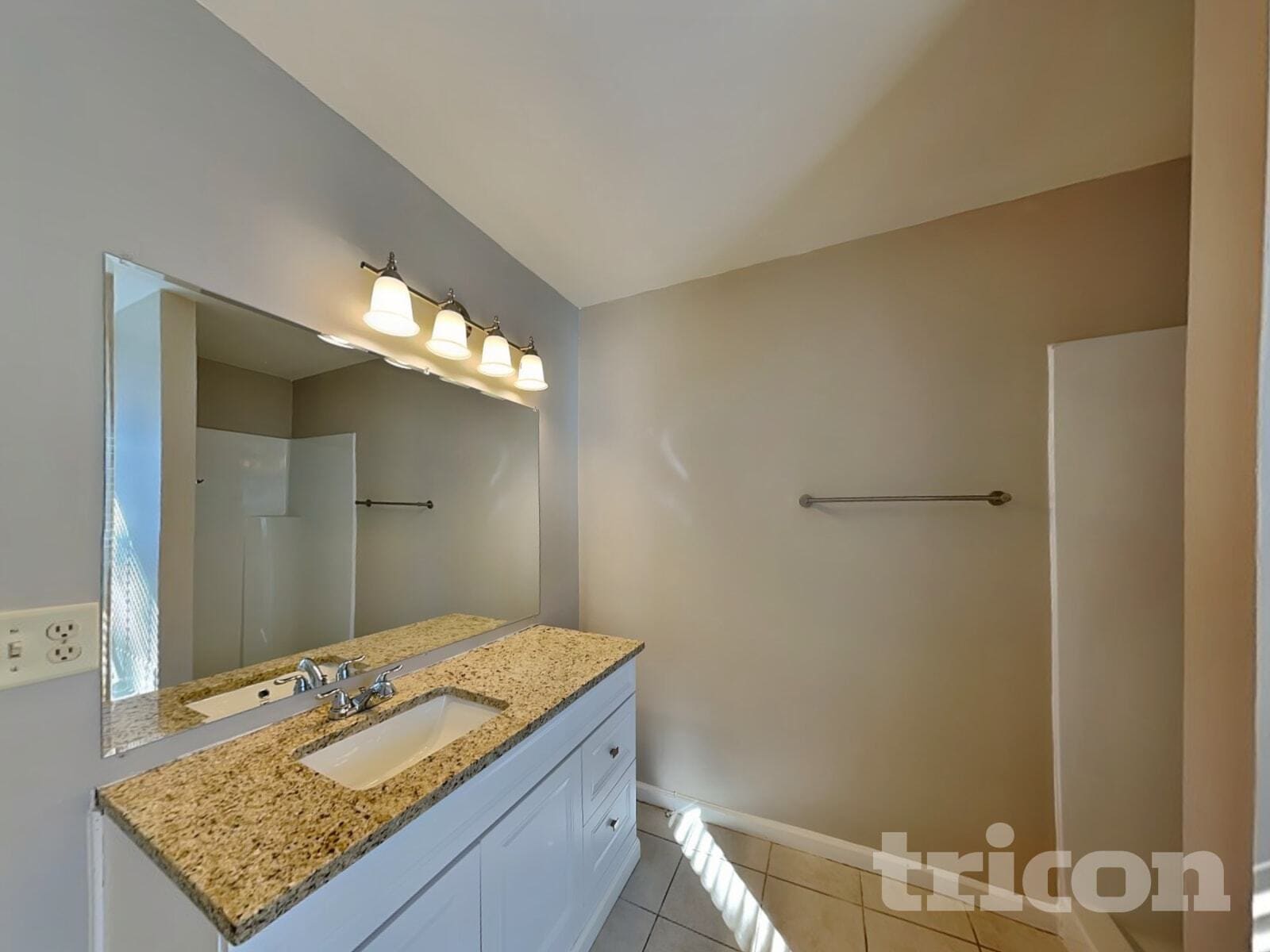 Building Photo - 12264 Crestwood Ct