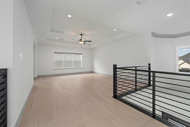 Building Photo - 10375 Great Days Dr