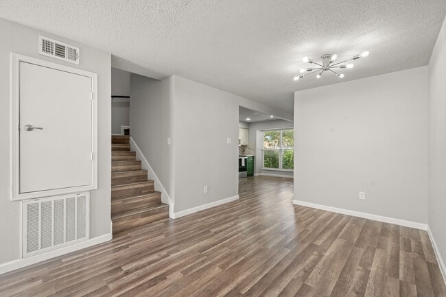 Building Photo - 8517 Ariel St