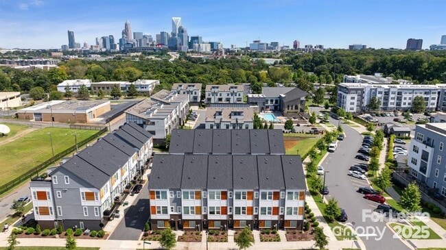 Building Photo - 2130 Bryant Park Dr