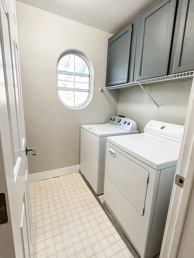 Building Photo - 1304 Calle Montery St