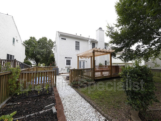 Building Photo - 210 Newberry Ln