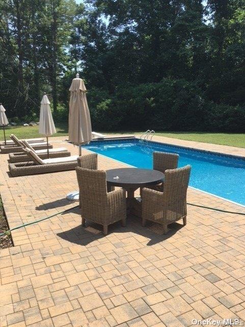 Building Photo - 165 Circle Rd