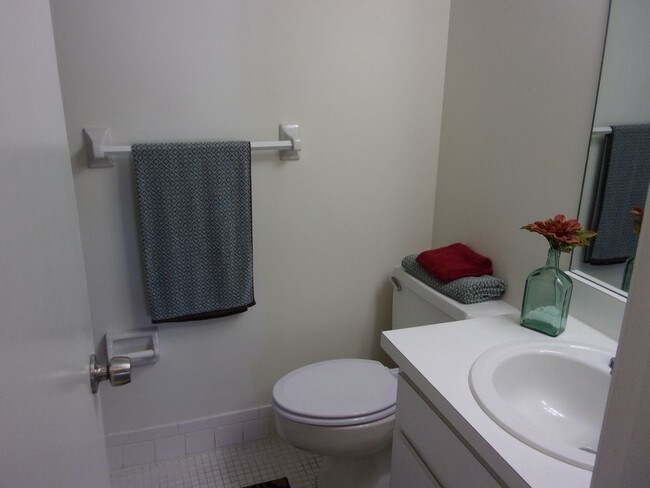 Building Photo - 256 Cypress Lane
