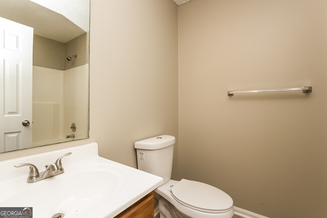 Building Photo - 143 Beechwood Ln