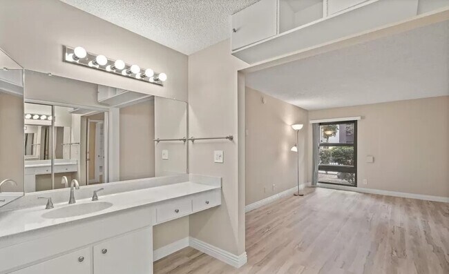 Building Photo - 7740 Redlands St