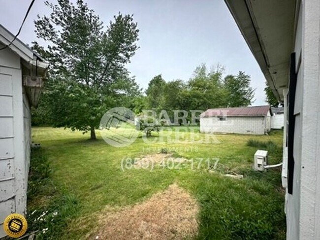 Building Photo - 2-Bed 1-Bath House