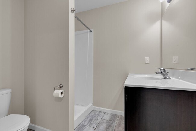 Building Photo - Modern 3-Bed Townhome on Quiet Cul-de-Sac in Bethlehem – Energy Efficient & Move-In Ready