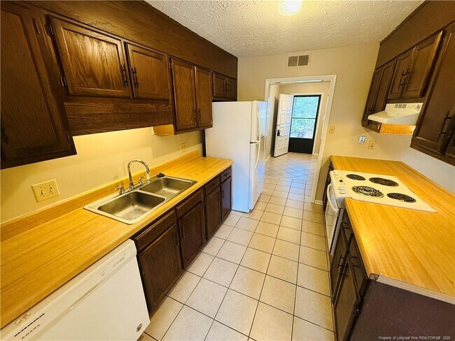 Building Photo - 6809 Timbercroft Ln
