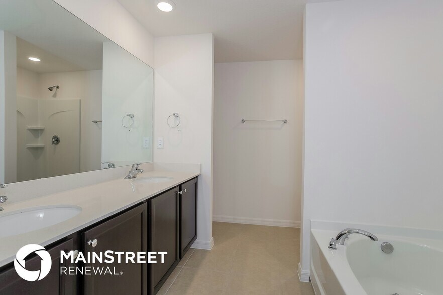 Building Photo - 1729 Canaan Lp