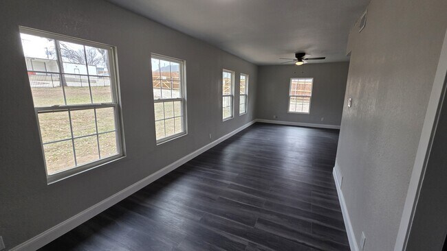 Building Photo - 4340 Danny Dr