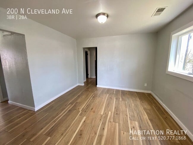 Building Photo - 200 N Cleveland Ave