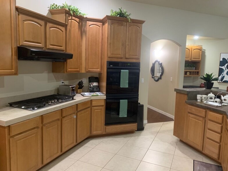 Building Photo - 191 N Cove Colony Way