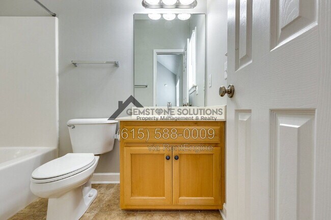Building Photo - 1012 McKenna Dr