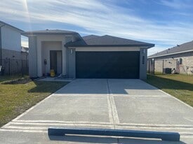 Building Photo - 1234 Truckee River Dr